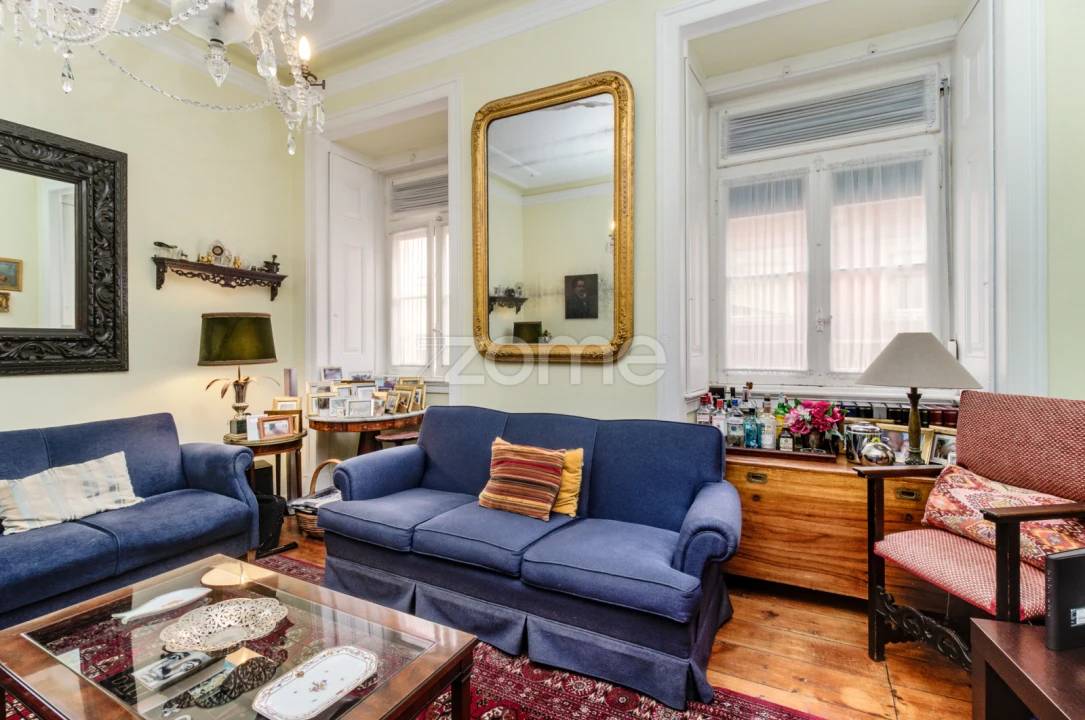 Apartamento T4 para Venda em Santo António Foto 6