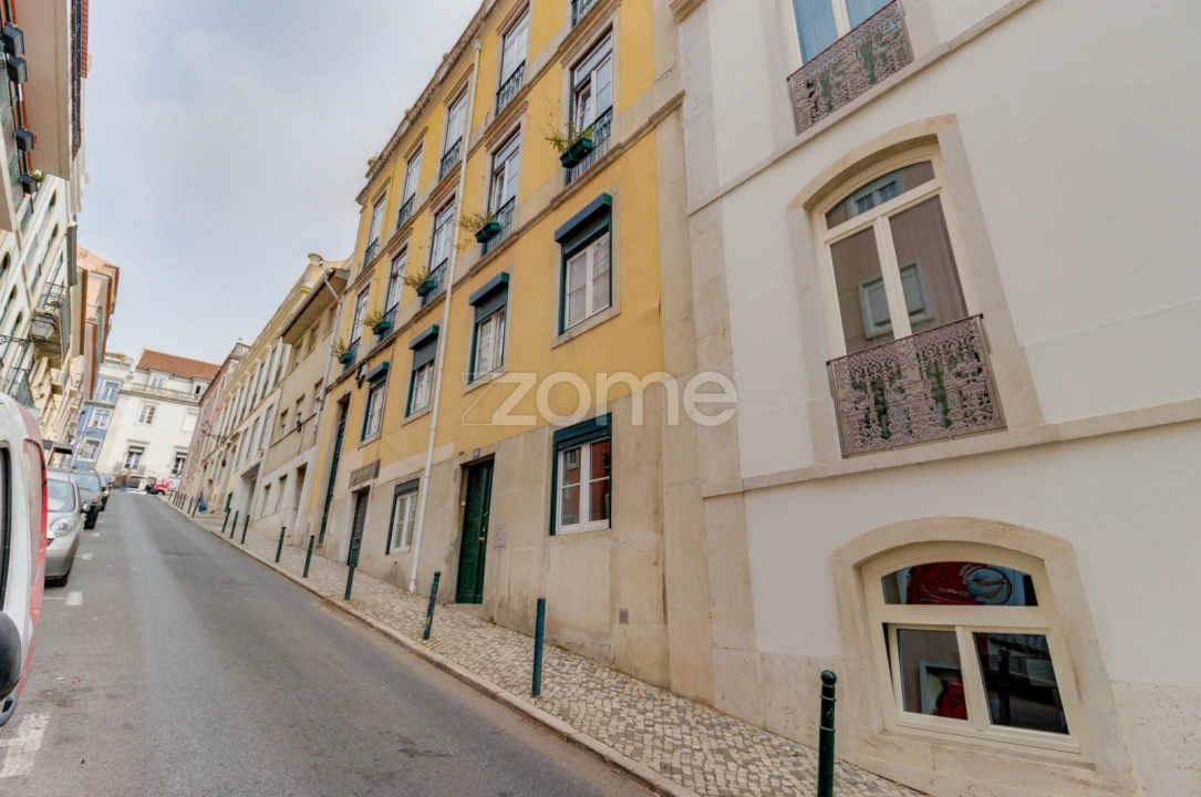 Apartamento T4 para Venda em Santo António Foto 1