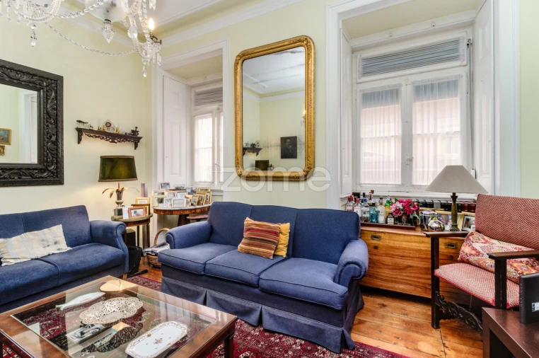 Apartamento T4 para Venda em Santo António Foto 6