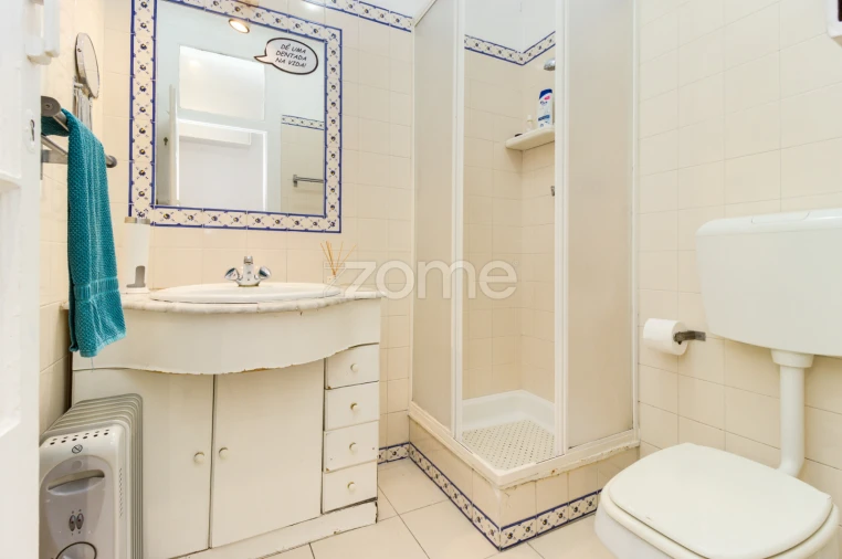 Apartamento T4 para Venda em Santo António Foto 18