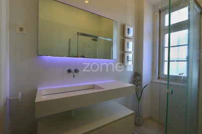 Moradia T5 para Venda em Carcavelos e Parede