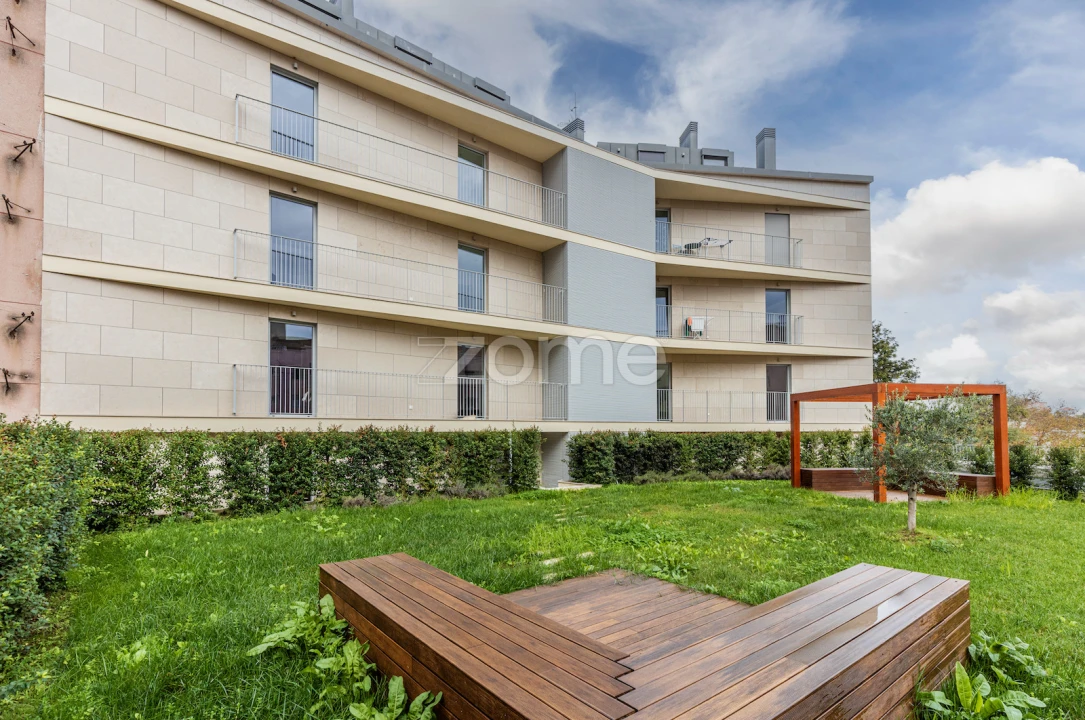 Apartamento T2 para Venda em Areeiro Foto 22