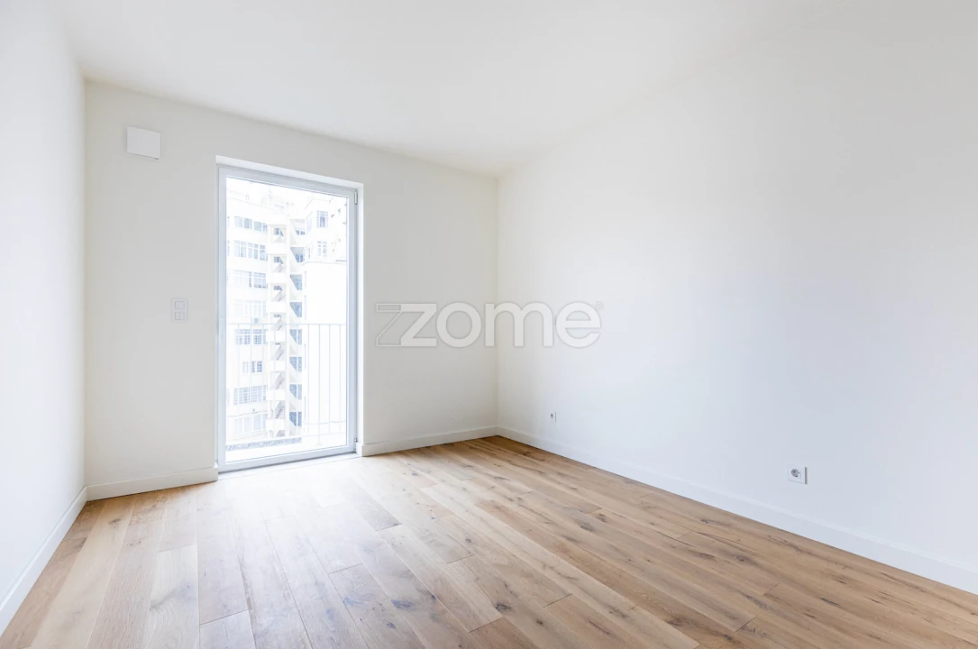 Apartamento T2 para Venda em Areeiro Foto 11