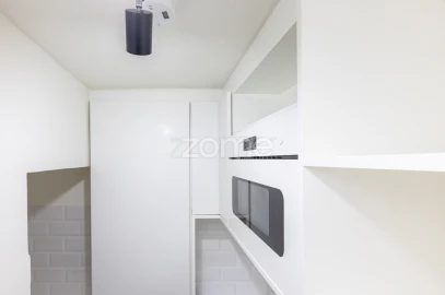 Apartamento T2 para Venda em Santa Maria Maior