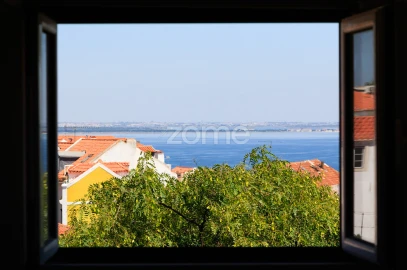 Apartamento T2 para Venda em Santa Maria Maior