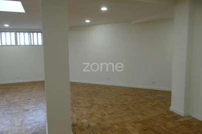 Escritório para Arrendamento em Avenidas Novas