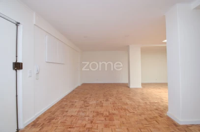 Apartamento T1 para Venda em Avenidas Novas