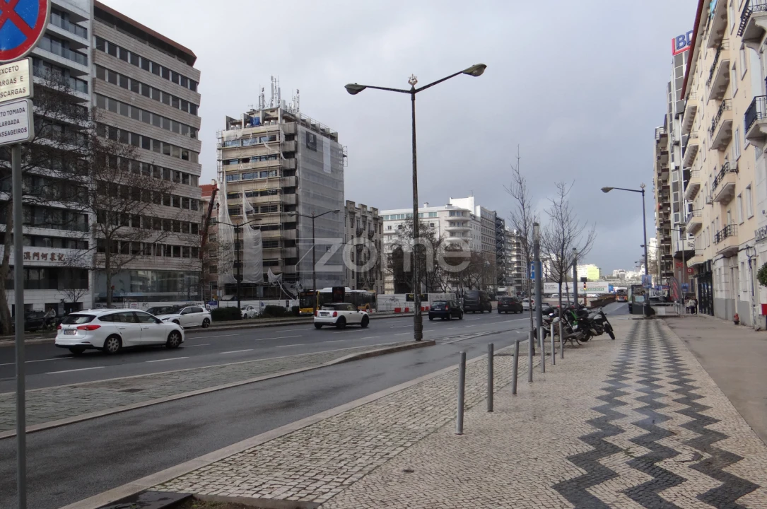 Apartamento T1 para Venda em Avenidas Novas Foto 4