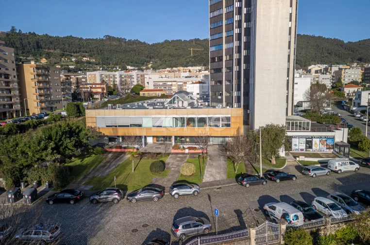 Negócio para Venda em Santa Maria Maior e Monserrate e Meadela Foto 13