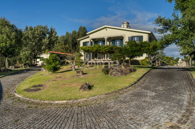 Moradia T4 para Venda em São Pedro de Arcos Foto 23