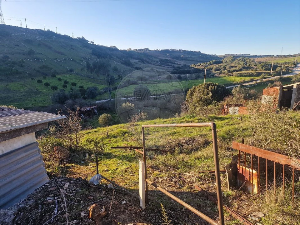Armazém para Venda em Santiago dos Velhos Foto 6