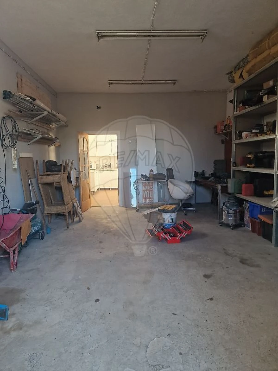 Armazém para Venda em Santiago dos Velhos Foto 18