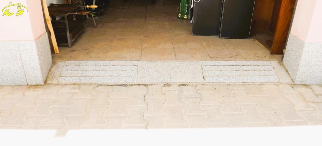 Garagem para Venda em Vila Real de Santo Antonio Foto 17