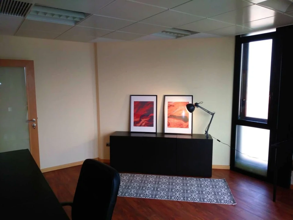 Escritório para Arrendamento em Braga (São José de São Lázaro e São João do Souto) Foto 9