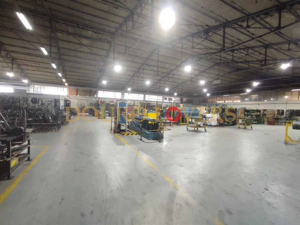 Armazém para Venda em Bougado (São Martinho e Santiago) Foto 24