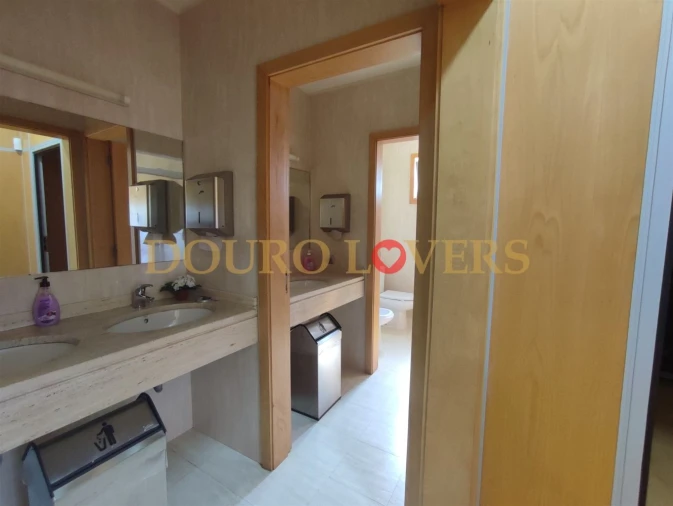 Armazém para Venda em Bougado (São Martinho e Santiago) Foto 11