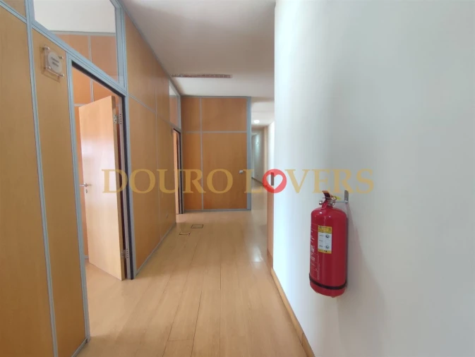 Armazém para Venda em Bougado (São Martinho e Santiago) Foto 12