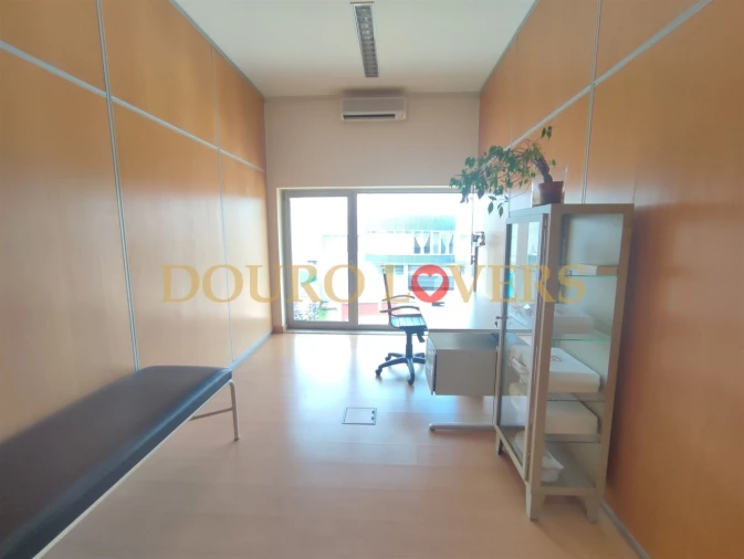 Armazém para Venda em Bougado (São Martinho e Santiago) Foto 9