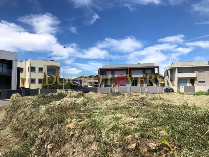 Terreno para Venda em Coronado (São Romão e São Mamede)