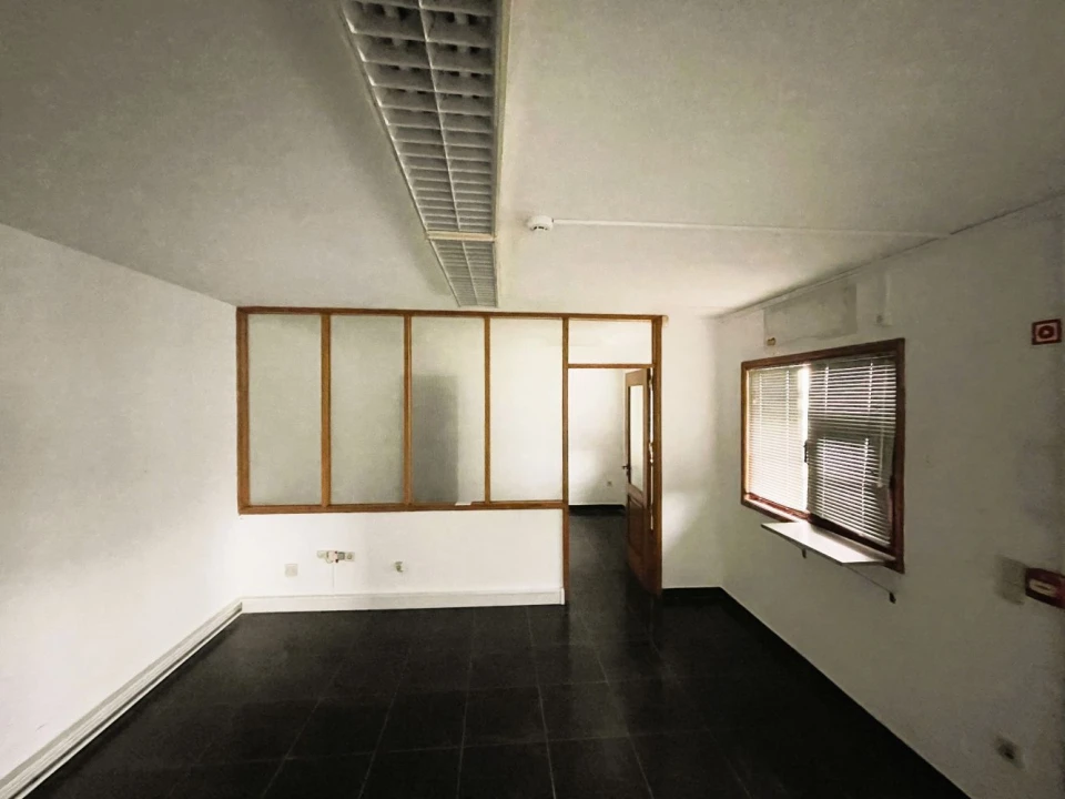 Terreno Comércio / Armazém para Venda em Vila Chã Foto 3