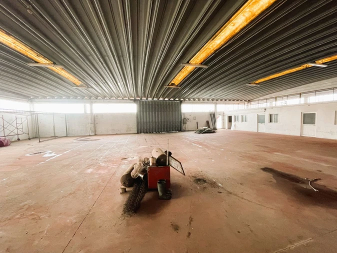 Terreno Comércio / Armazém para Venda em Vila Chã Foto 9