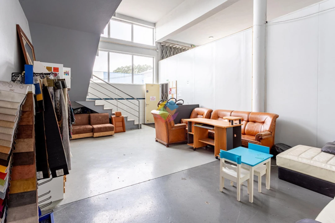 Armazém para Venda em São João de Ver Foto 14