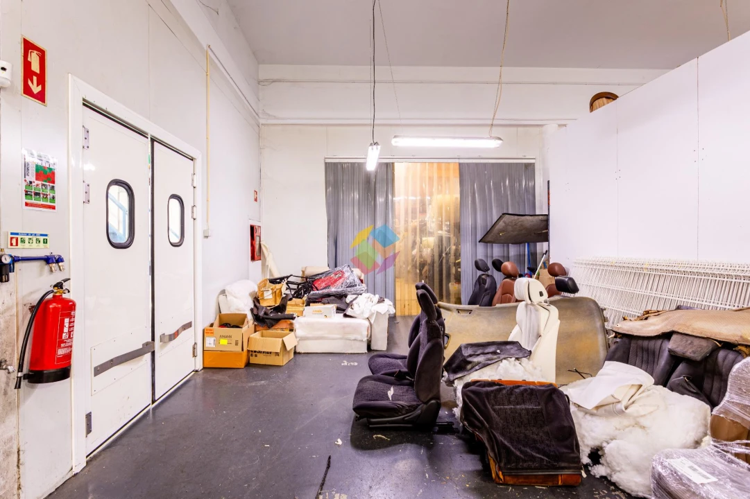 Armazém para Venda em São João de Ver Foto 20