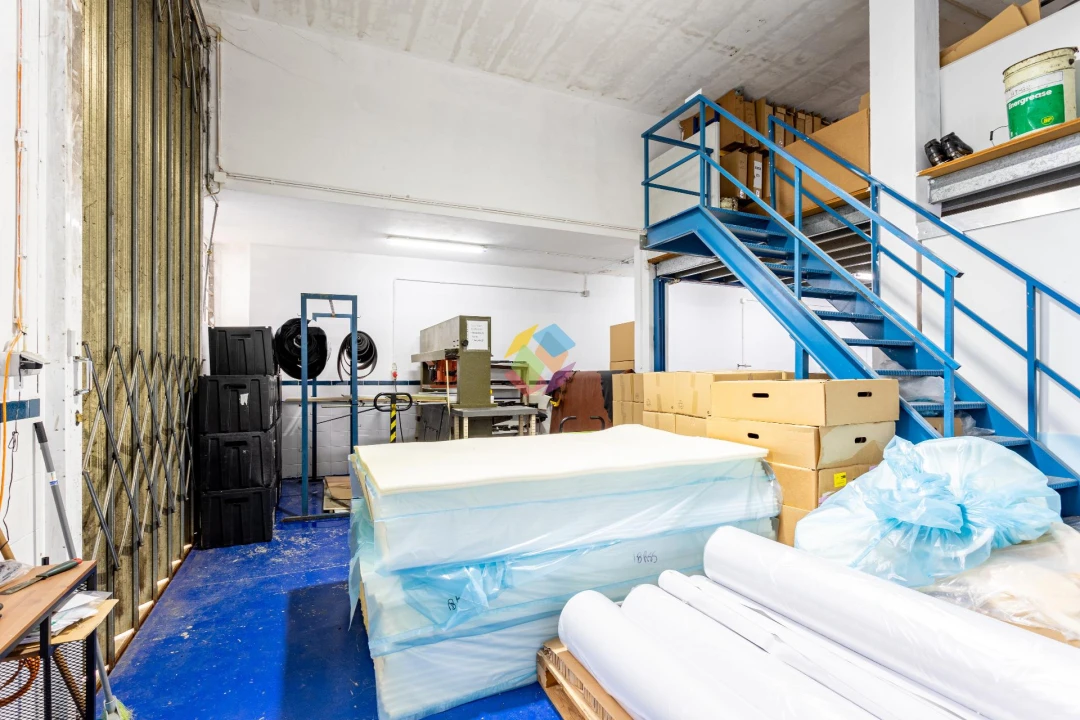 Armazém para Venda em São João de Ver Foto 22