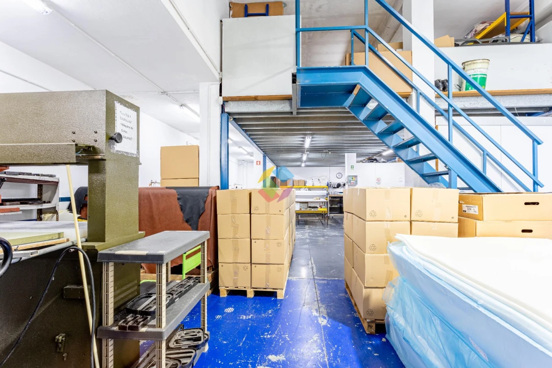 Armazém para Venda em São João de Ver Foto 23