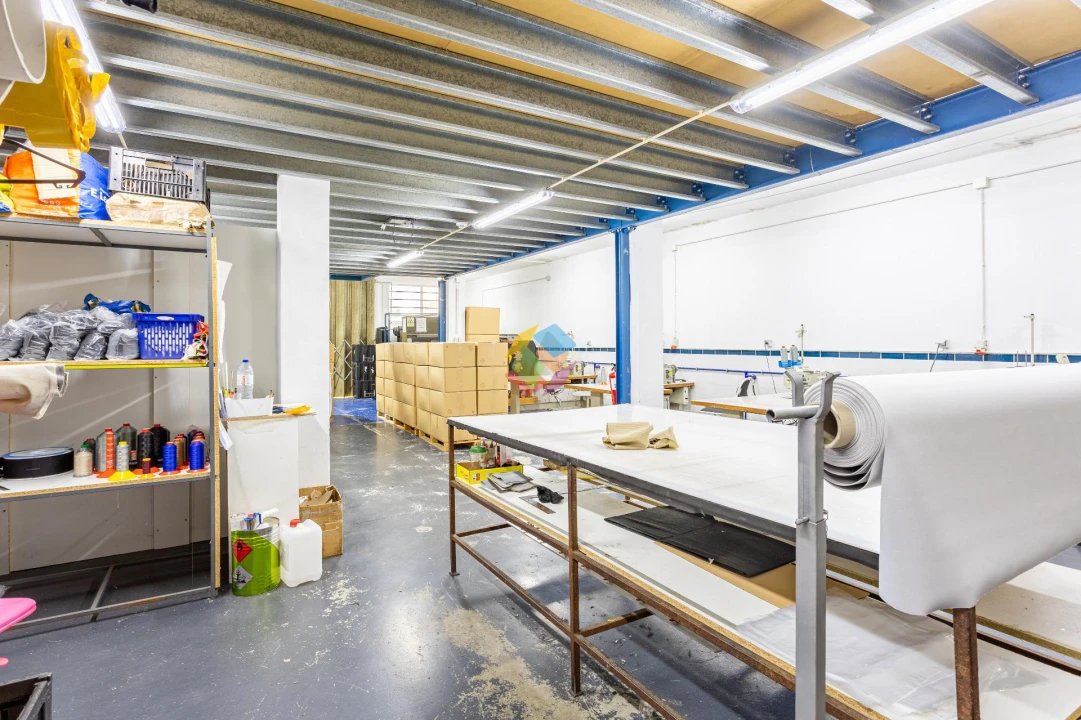 Armazém para Venda em São João de Ver Foto 25