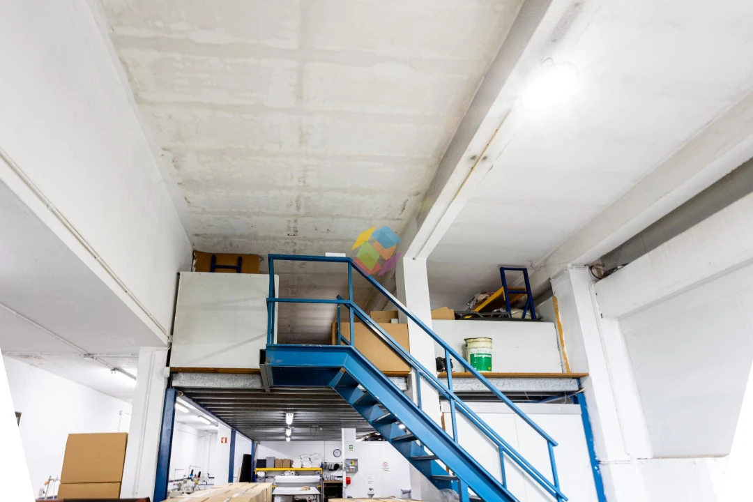 Armazém para Venda em São João de Ver Foto 27