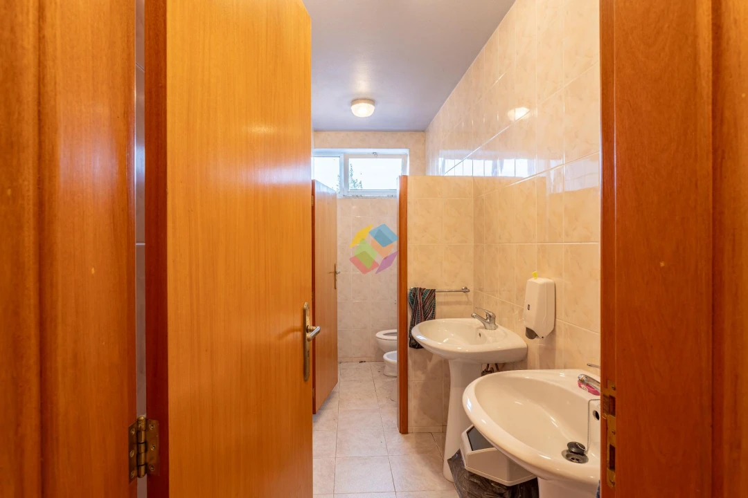 Armazém para Venda em São João de Ver Foto 8