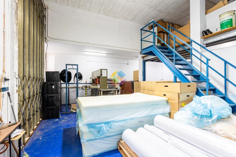 Armazém para Venda em São João de Ver Foto 22