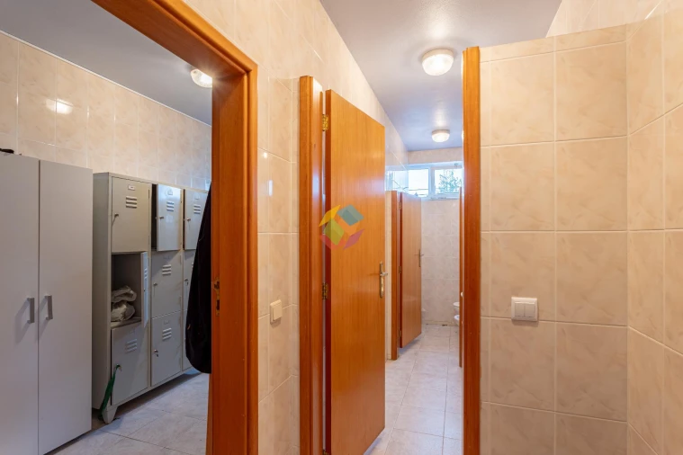 Armazém para Venda em São João de Ver Foto 7