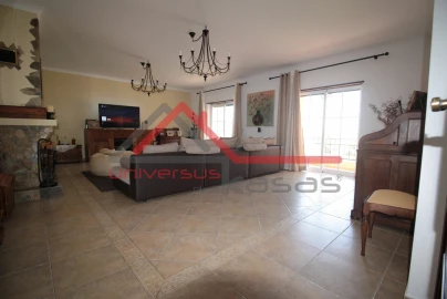 Moradia T5 para Venda em Lagos (São Sebastião e Santa Maria)