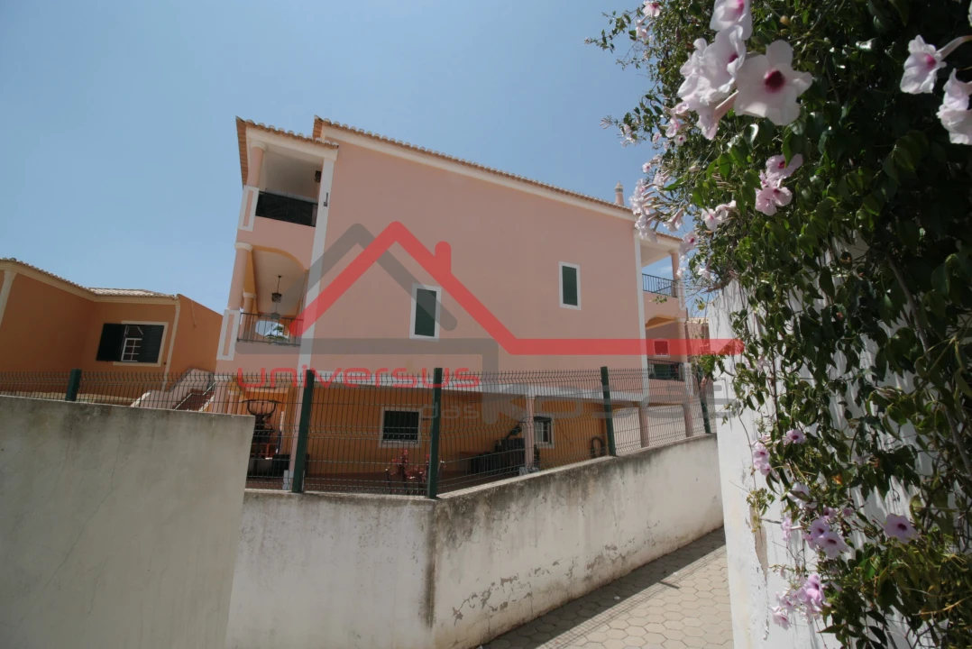 Moradia T5 para Venda em Lagos (São Sebastião e Santa Maria) Foto 5