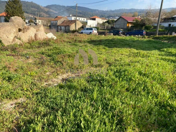 Terreno para Venda em São Tomé de Negrelos Foto 5