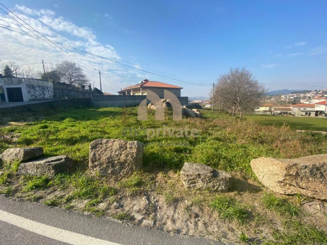 Terreno para Venda em São Tomé de Negrelos Foto 2
