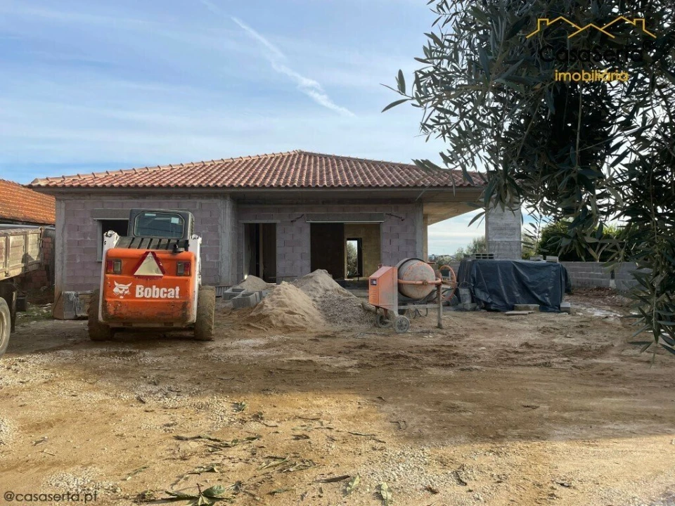 Moradia T3 para Venda em Cernache do Bonjardim, Nesperal e Palhais Foto 1