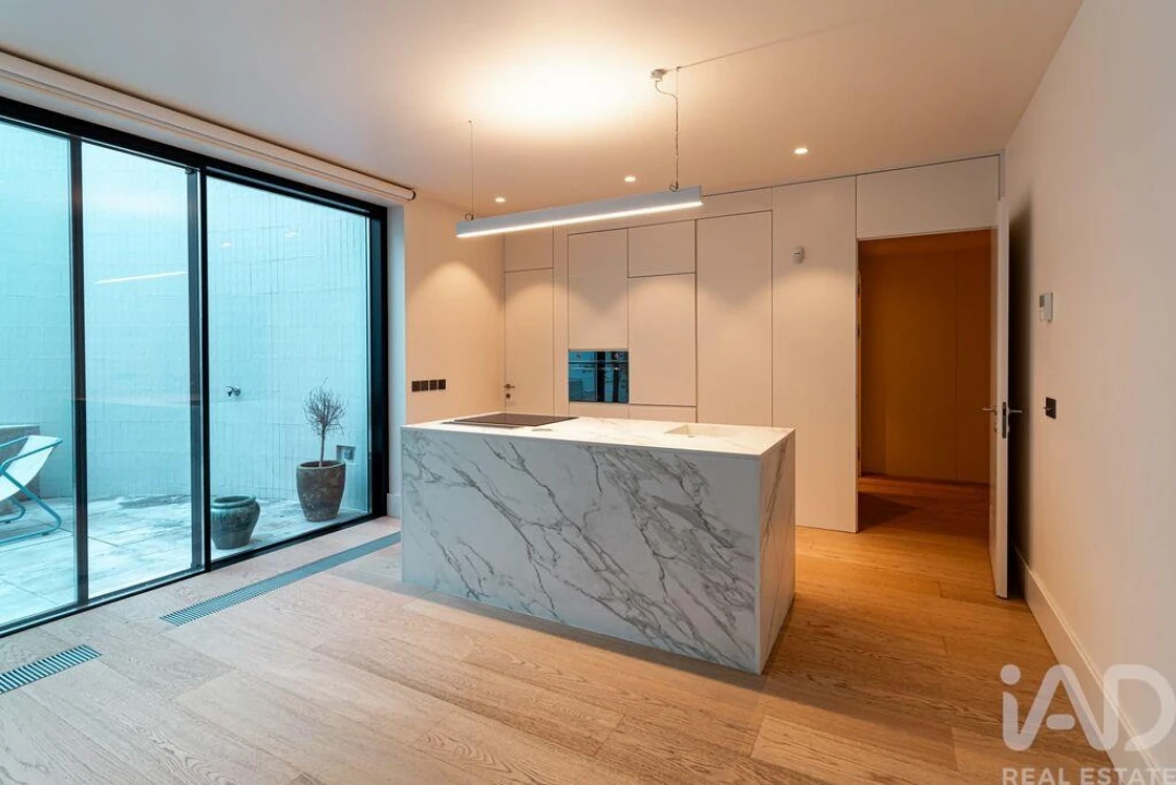 Apartamento T2 para Venda em Santa Maria Maior Foto 3