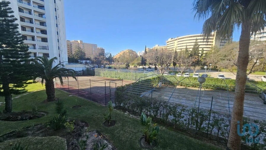 Apartamento T2 para Arrendamento em Quarteira Foto 2