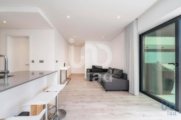 Apartamento T2 para Venda em Quarteira Foto 7