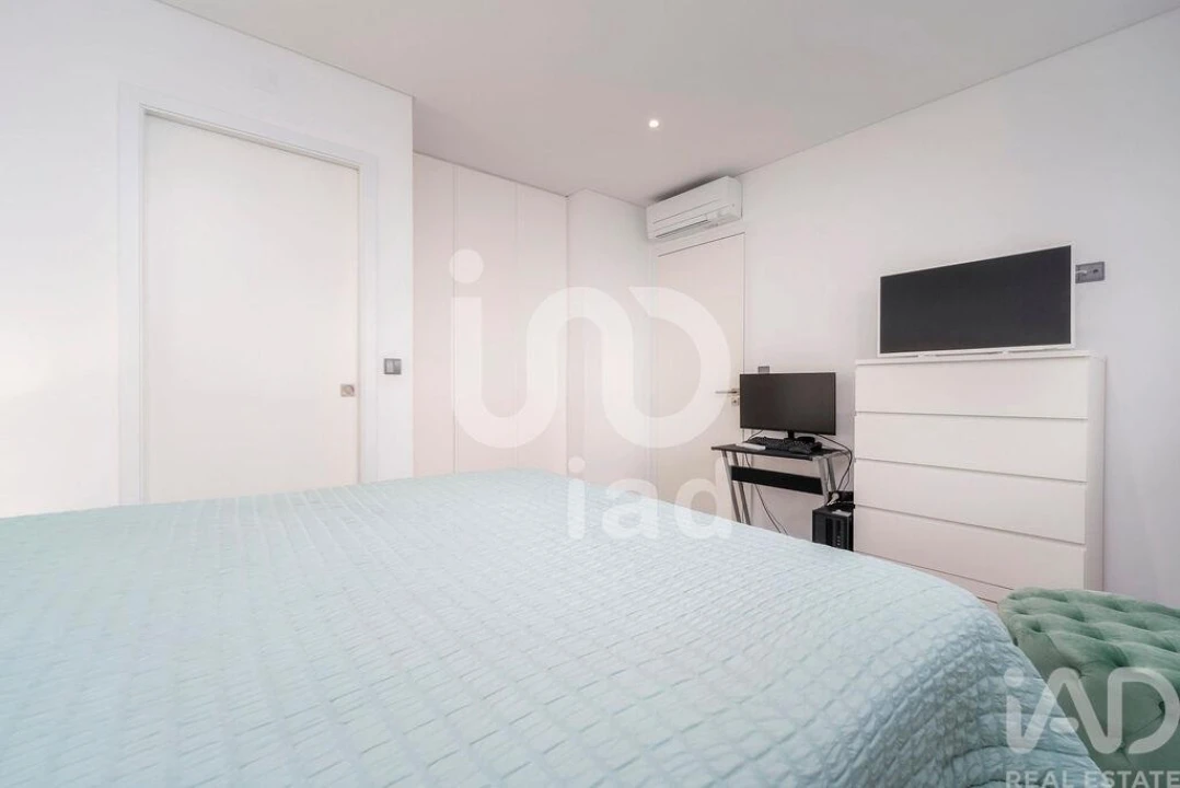 Apartamento T2 para Venda em Quarteira Foto 23
