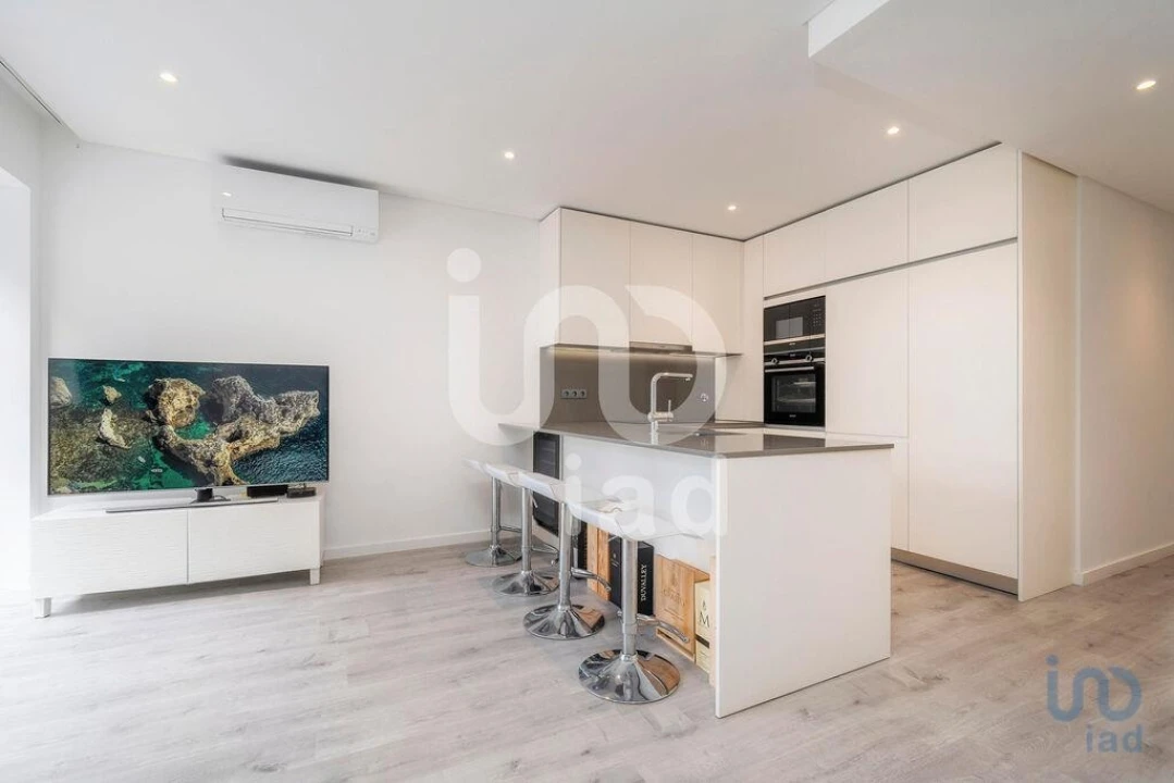 Apartamento T2 para Venda em Quarteira Foto 3