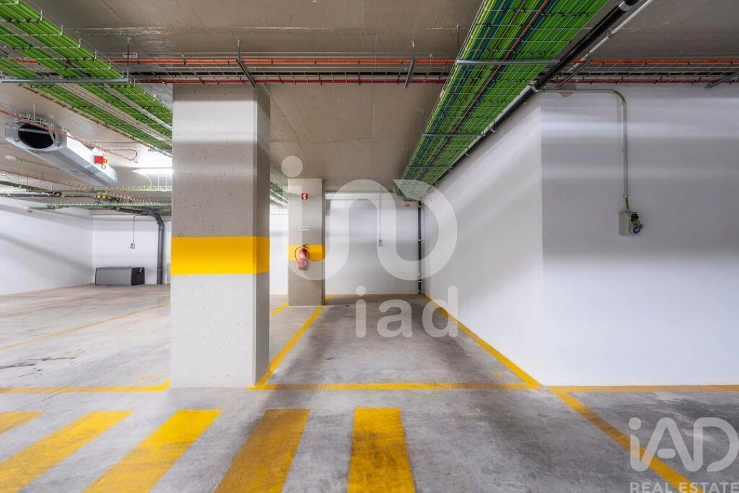 Apartamento T2 para Venda em Quarteira Foto 30