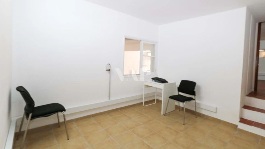 Negócio para Venda em Quarteira Foto 10