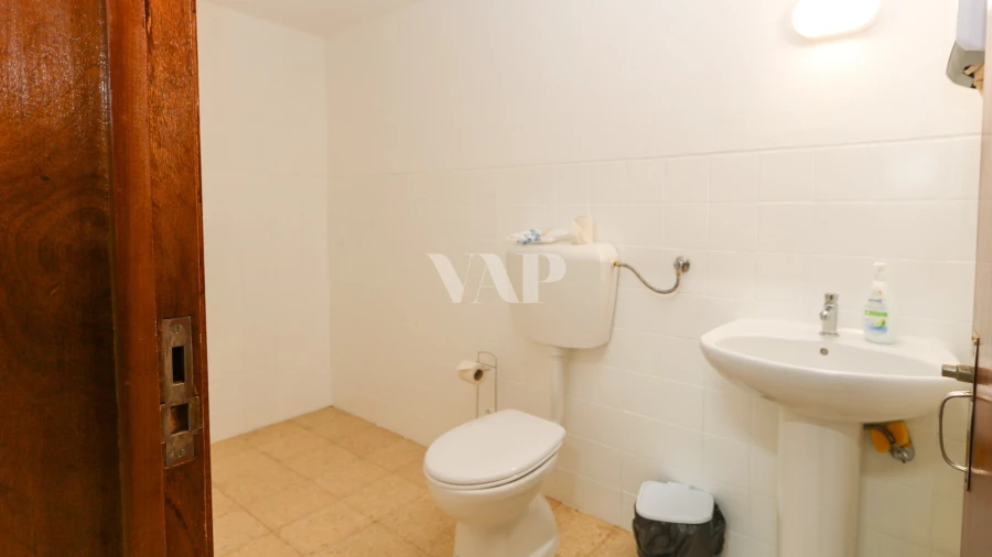 Negócio para Venda em Quarteira Foto 9