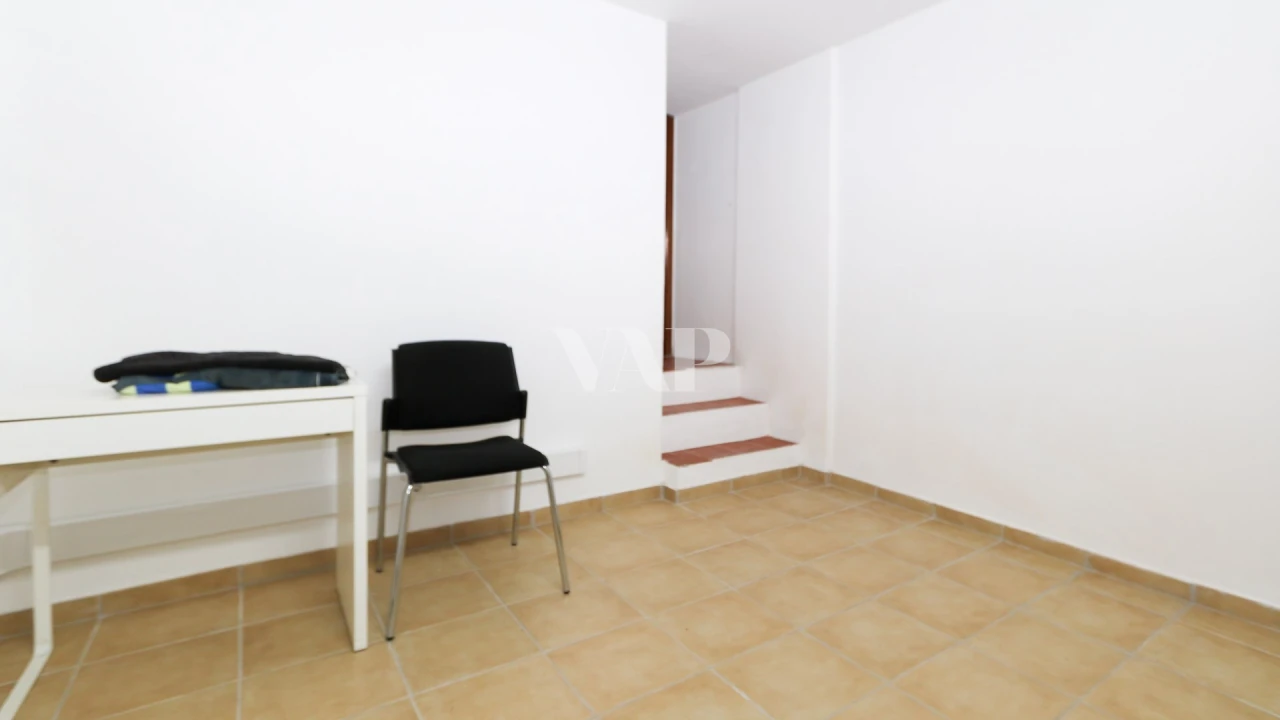 Negócio para Venda em Quarteira Foto 12