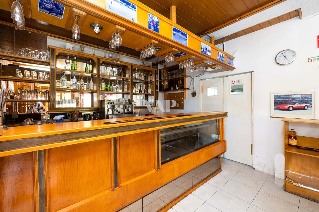 Negócio para Venda em Quarteira Foto 2