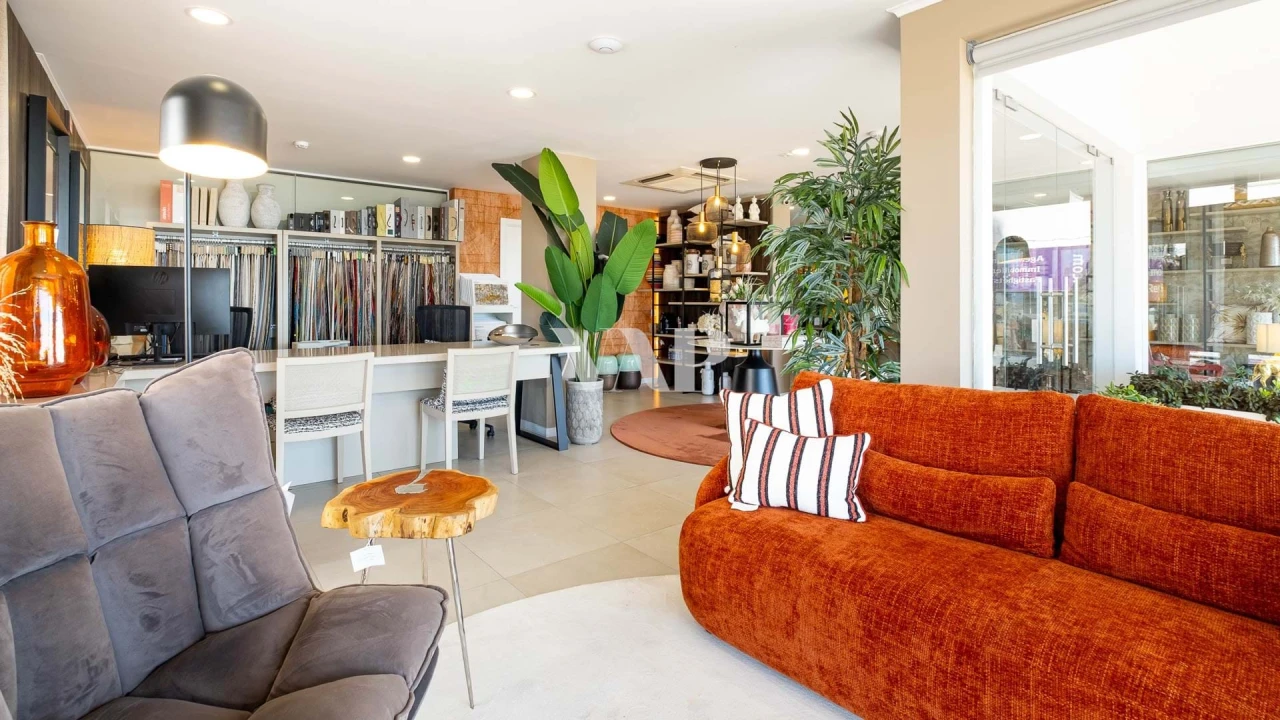 Negócio para Venda em Quarteira Foto 3